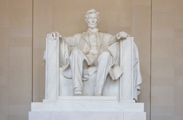 Abraham-lincoln-memorial